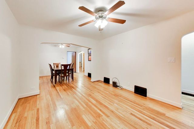 5012 N Tripp Avenue, Chicago, IL 60630