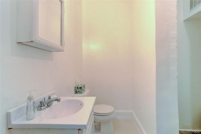2437 W Caithness Place, Denver, CO 80211
