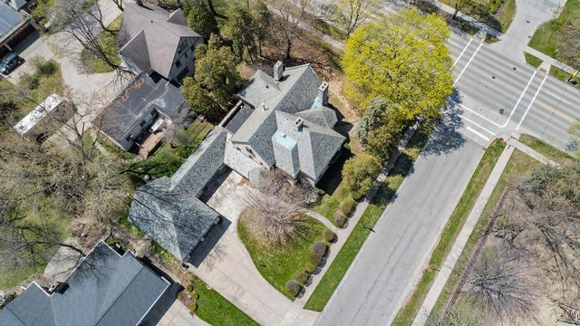 1101 S MONROE AVENUE, Green Bay, WI 54301
