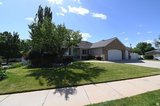 936 S DAVIS CREEK LN, Farmington, UT 84025