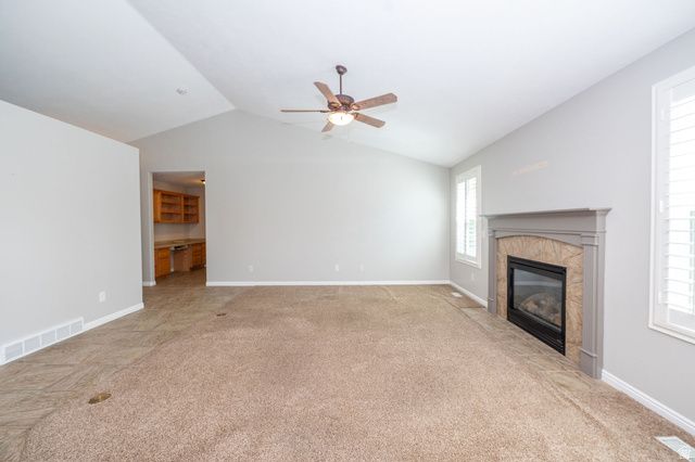 936 S DAVIS CREEK LN, Farmington, UT 84025