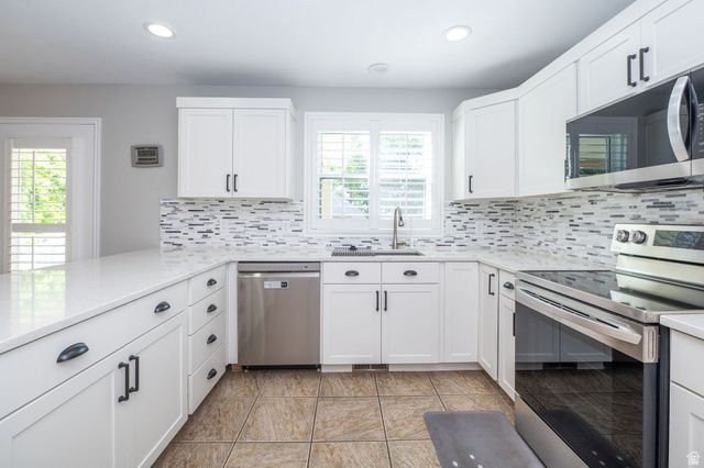 936 S DAVIS CREEK LN, Farmington, UT 84025