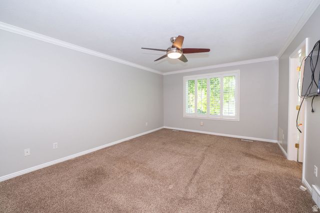 936 S DAVIS CREEK LN, Farmington, UT 84025