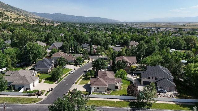 936 S DAVIS CREEK LN, Farmington, UT 84025