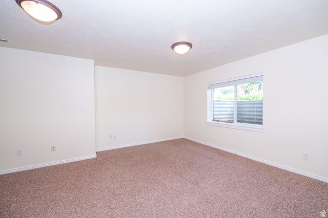 936 S DAVIS CREEK LN, Farmington, UT 84025