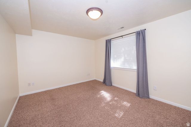 936 S DAVIS CREEK LN, Farmington, UT 84025