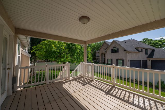 936 S DAVIS CREEK LN, Farmington, UT 84025