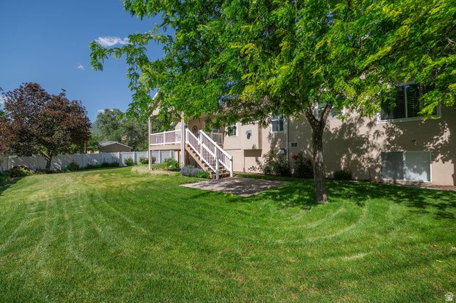 936 S DAVIS CREEK LN, Farmington, UT 84025