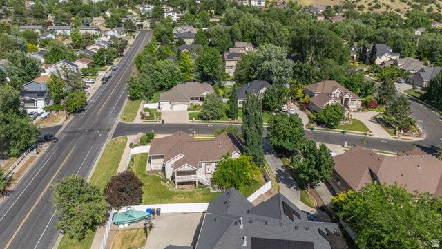 936 S DAVIS CREEK LN, Farmington, UT 84025