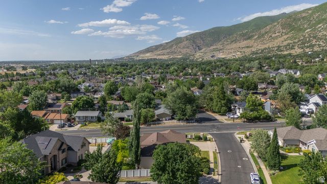 936 S DAVIS CREEK LN, Farmington, UT 84025