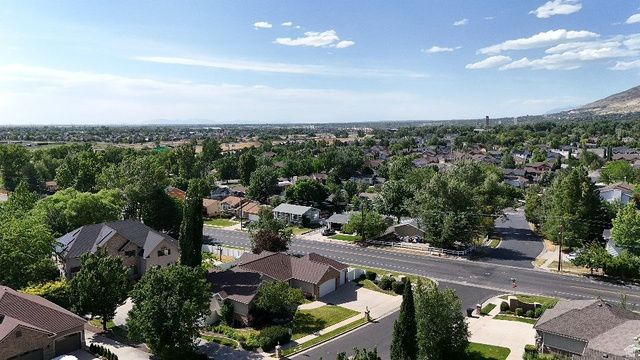 936 S DAVIS CREEK LN, Farmington, UT 84025