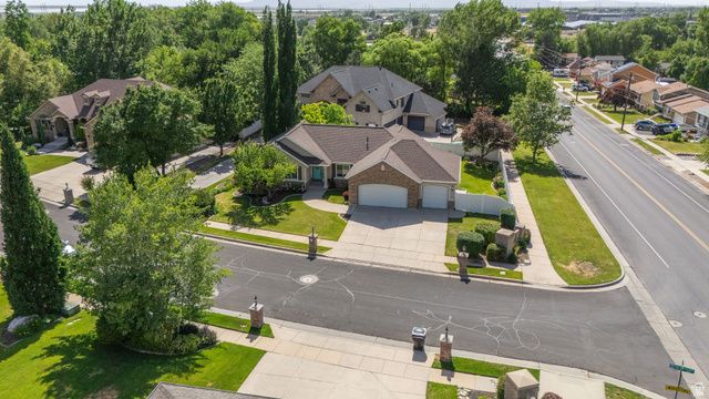 936 S DAVIS CREEK LN, Farmington, UT 84025