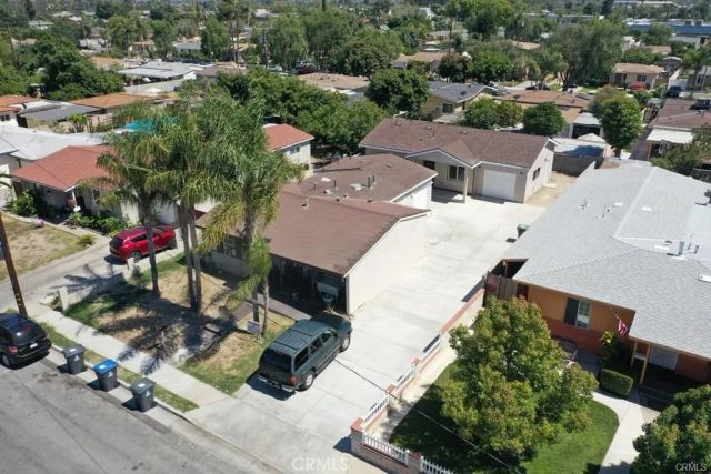 2302 W La Verne Avenue, Santa Ana, CA 92704