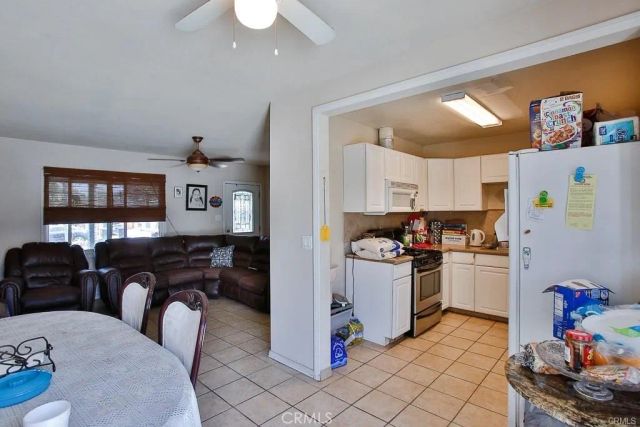 2302 W La Verne Avenue, Santa Ana, CA 92704