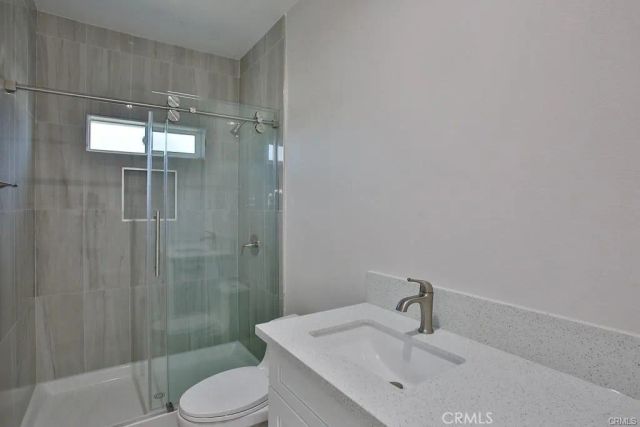 2302 W La Verne Avenue, Santa Ana, CA 92704