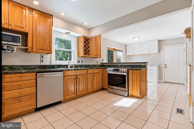 735 EVERGREEN RD, Severn, MD 21144