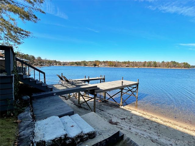 300 Point Road, Eclectic, AL 36024