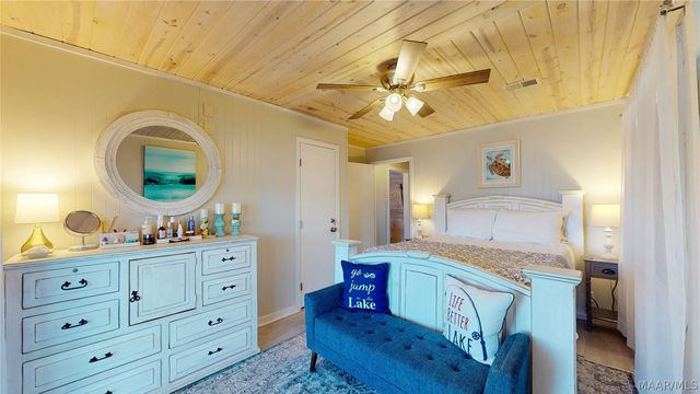 300 Point Road, Eclectic, AL 36024