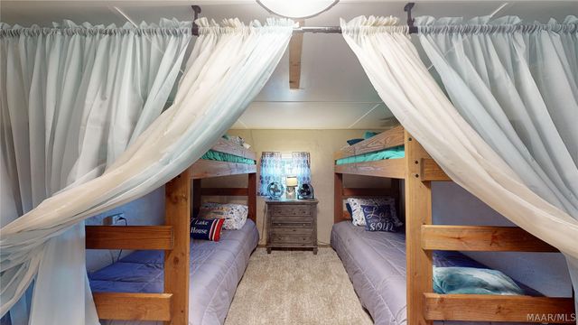 300 Point Road, Eclectic, AL 36024
