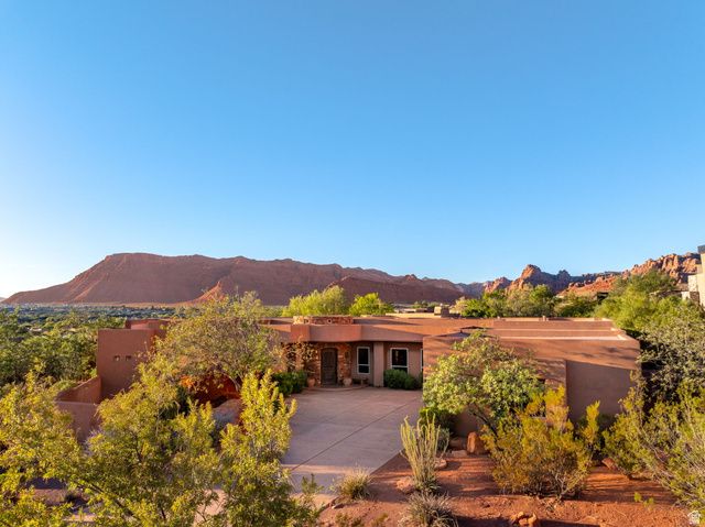 2226 W LOMAKI CIR, St. George, UT 84770