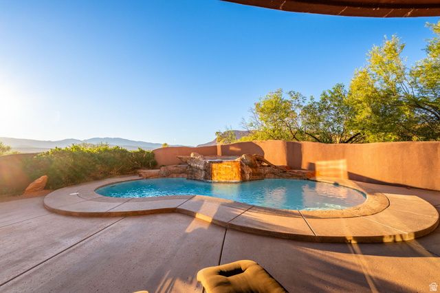 2226 W LOMAKI CIR, St. George, UT 84770