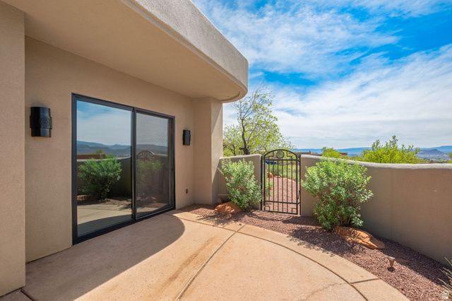 2226 W LOMAKI CIR, St. George, UT 84770