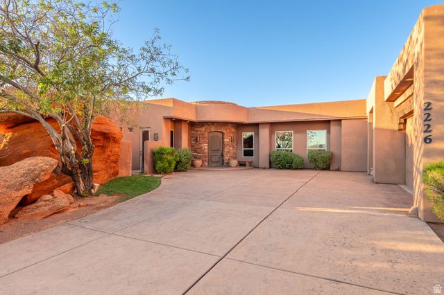 2226 W LOMAKI CIR, St. George, UT 84770