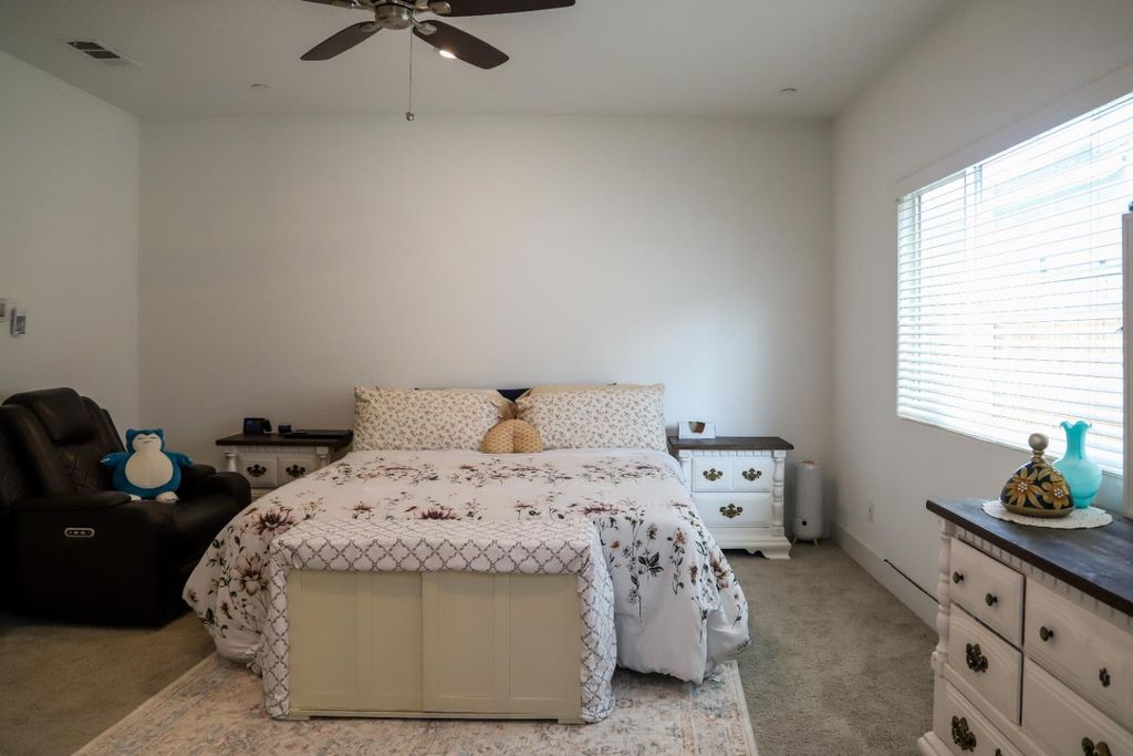 Image 9 of property listing at 7099 W Whitman Avenue, Fresno, CA 93723