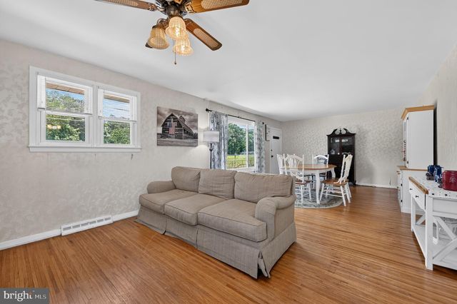 620 W 3RD AVE, Runnemede, NJ 08078