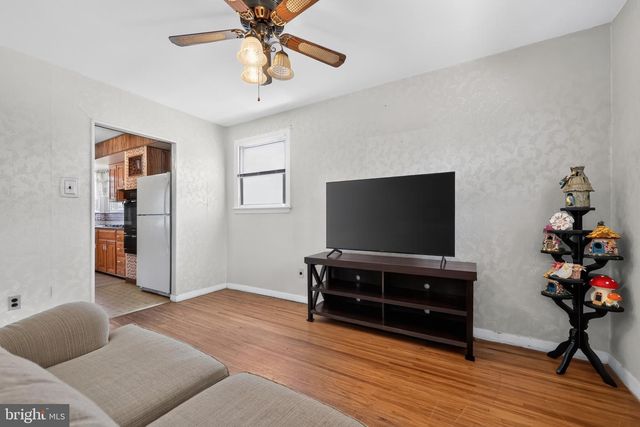 620 W 3RD AVE, Runnemede, NJ 08078