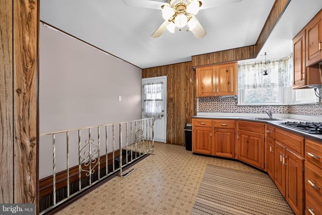 620 W 3RD AVE, Runnemede, NJ 08078