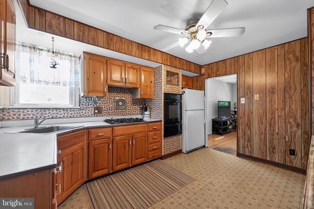 620 W 3RD AVE, Runnemede, NJ 08078
