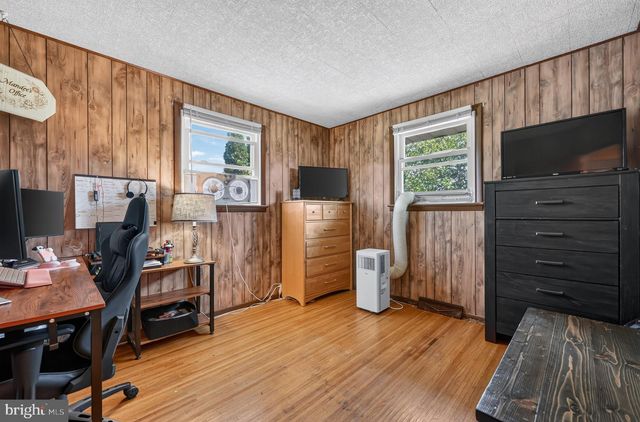 620 W 3RD AVE, Runnemede, NJ 08078
