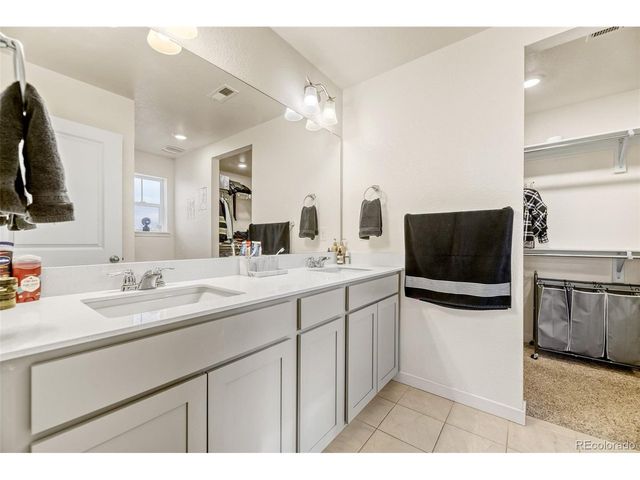 747 N Quatar St, Aurora, CO 80018