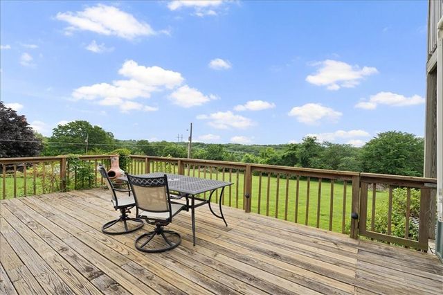 28035 W 89th Street, De Soto, KS 66018