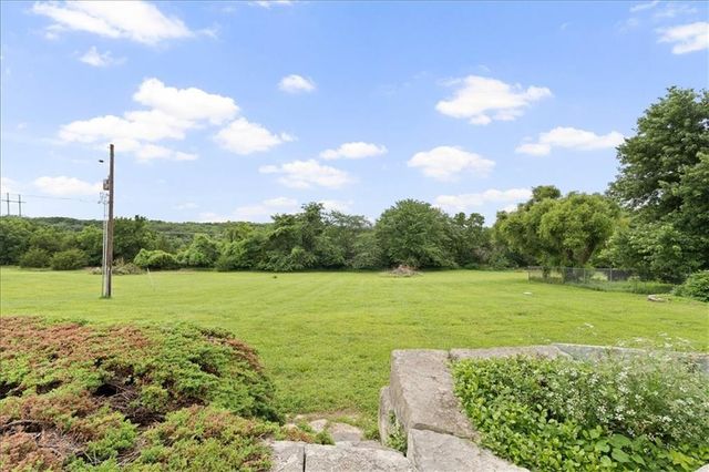 28035 W 89th Street, De Soto, KS 66018