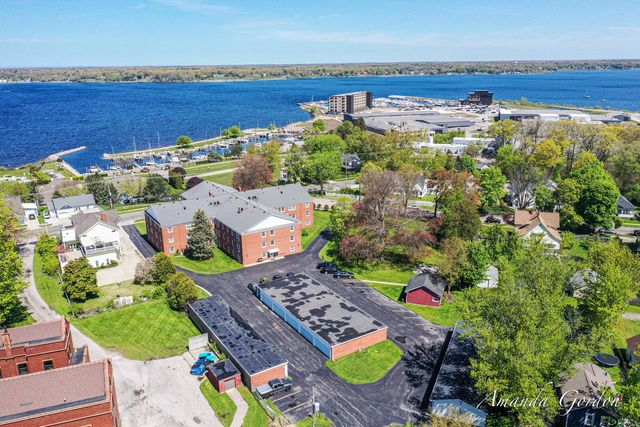 1249 Lakeshore Drive 139, Muskegon City, MI 49441