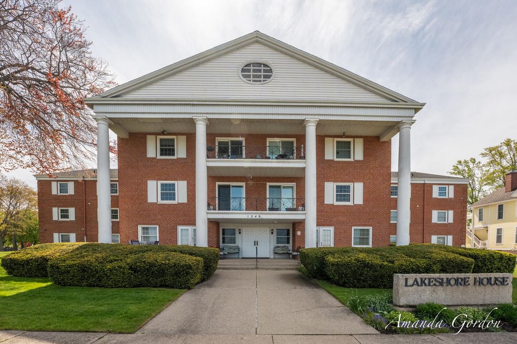 1249 Lakeshore Drive 139, Muskegon City, MI 49441