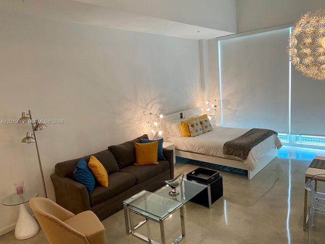 253 NE 2nd St 312, Miami, FL 33132