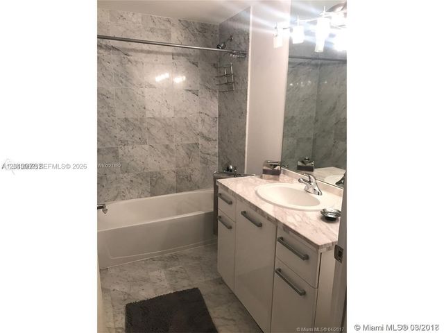 253 NE 2nd St 312, Miami, FL 33132