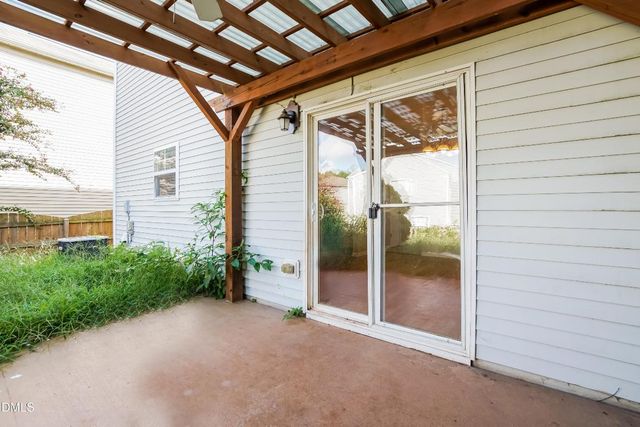 71 Brookhaven Drive, Clayton, NC 27527