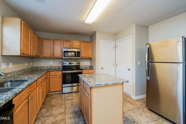 71 Brookhaven Drive, Clayton, NC 27527