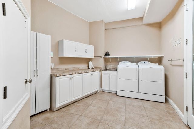 2 Colley Cove Drive, Gulf Breeze, FL 32561