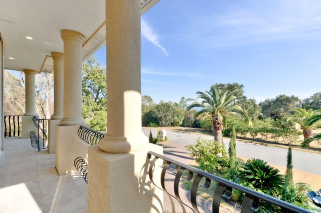 2 Colley Cove Drive, Gulf Breeze, FL 32561