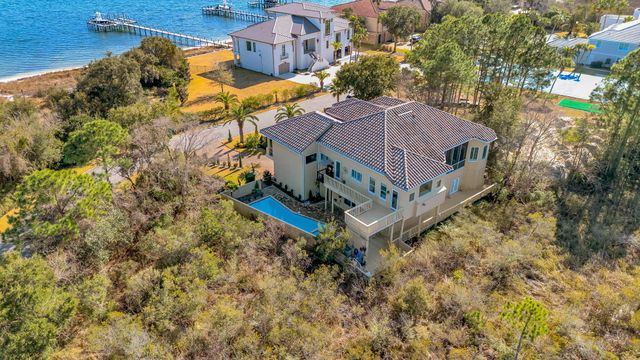 2 Colley Cove Drive, Gulf Breeze, FL 32561