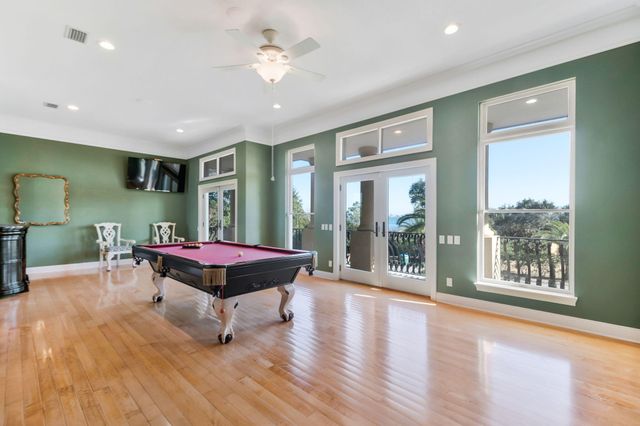 2 Colley Cove Drive, Gulf Breeze, FL 32561