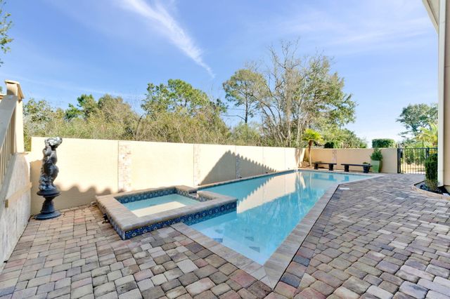 2 Colley Cove Drive, Gulf Breeze, FL 32561