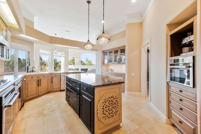 2 Colley Cove Drive, Gulf Breeze, FL 32561