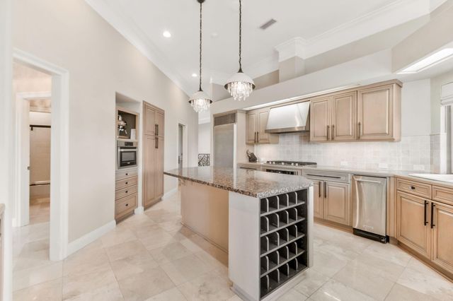 2 Colley Cove Drive, Gulf Breeze, FL 32561