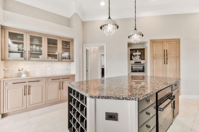 2 Colley Cove Drive, Gulf Breeze, FL 32561